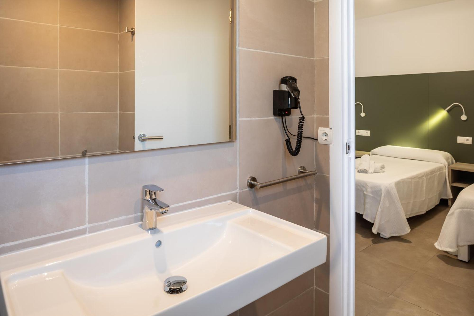 Alicante Hotel *